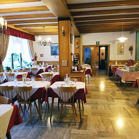 Albergo Posta Colle Santa Lucia Exterior photo