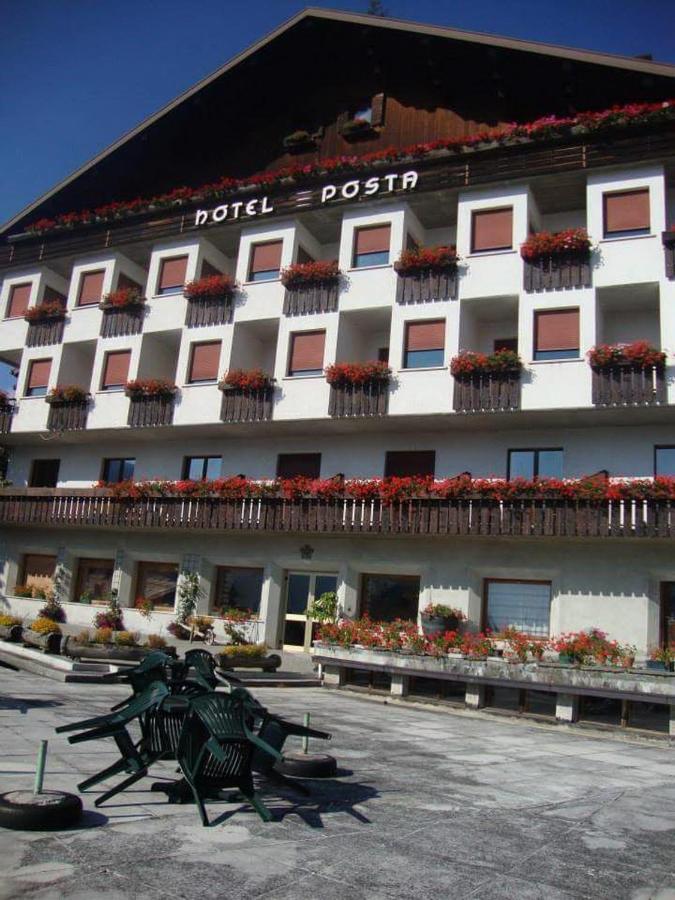 Albergo Posta Colle Santa Lucia Exterior photo