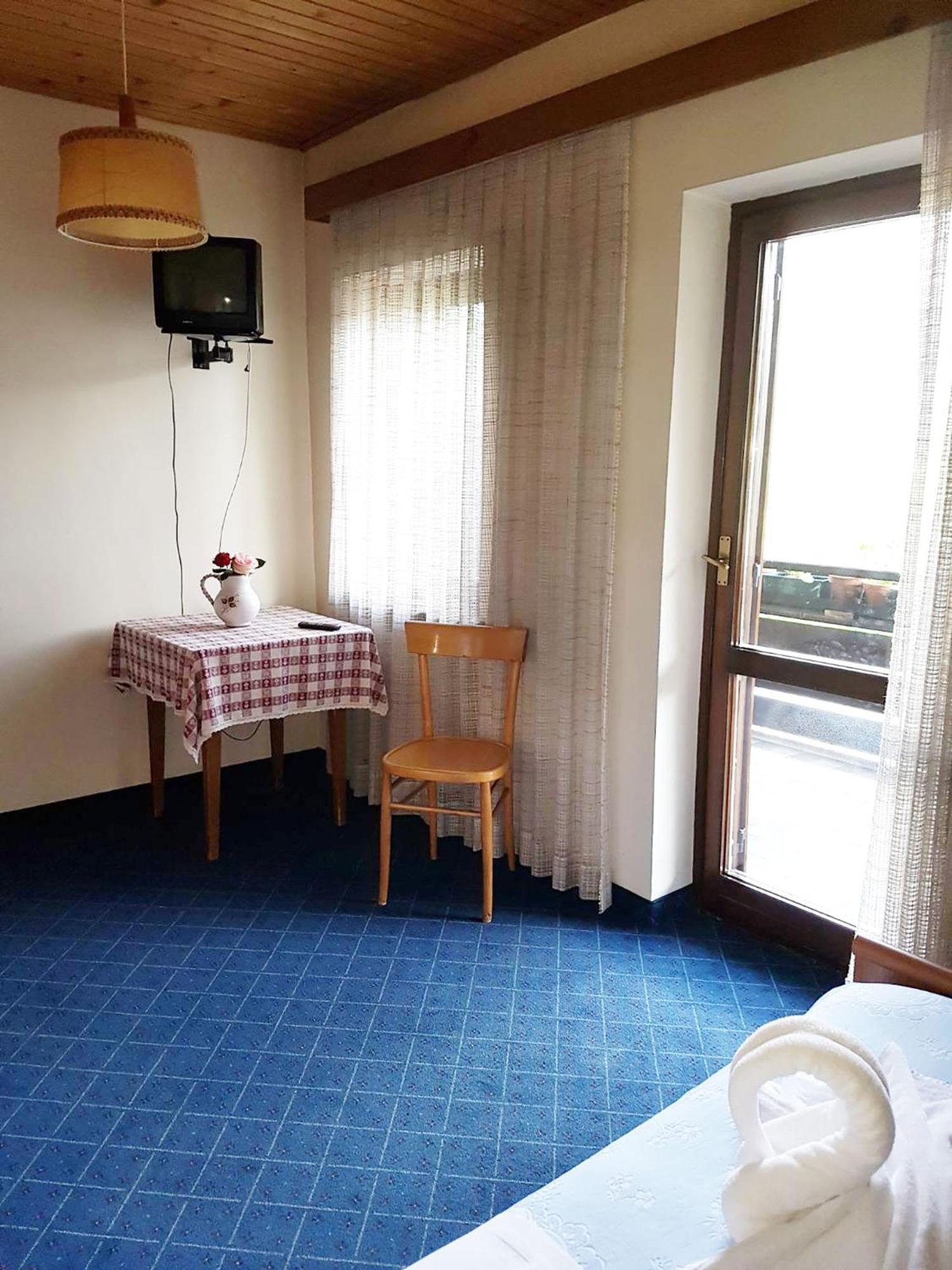 Albergo Posta Colle Santa Lucia Room photo